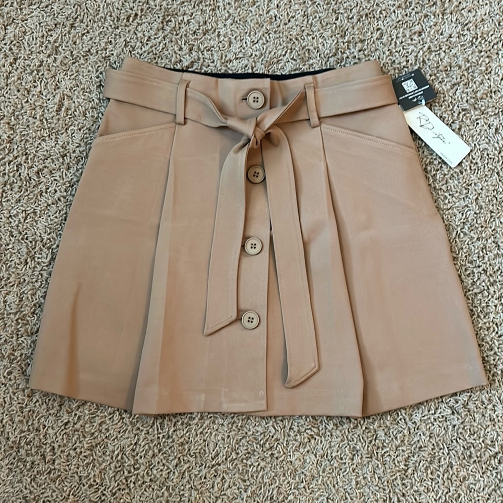 NWT RD Style skirt